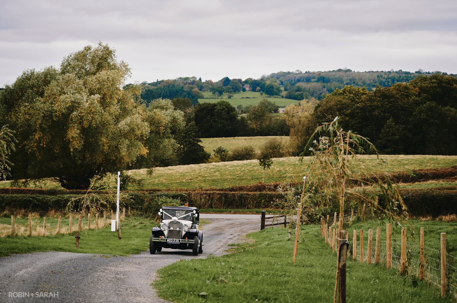 Wedding car pulls into The Barn at Dinthill