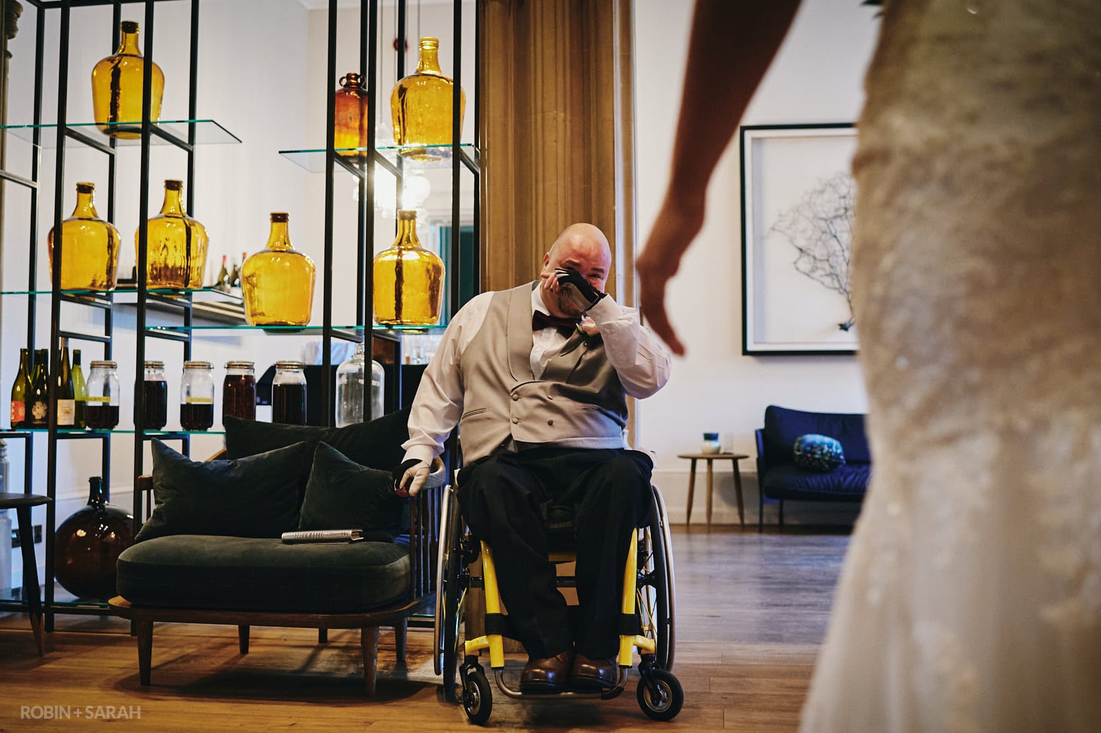 Dad sees his daughter in wedding dress for the first time at Hampton Manor